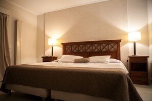 Hypo-allergenic bedding, in-room safe, individually decorated - Bagu Pinamar Hotel  (Pinamar)