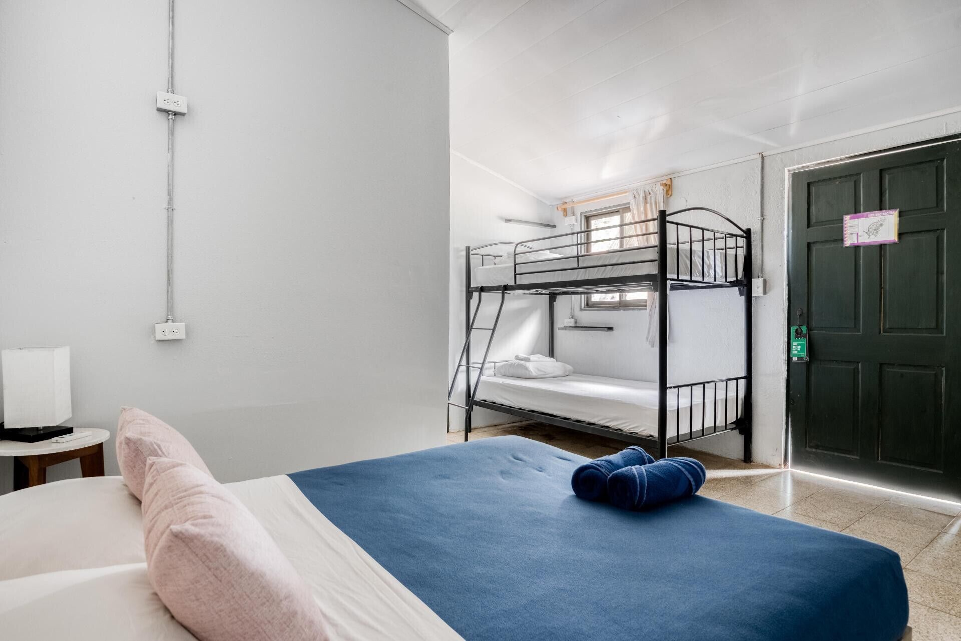 Roupas de cama antialérgicas, Wi-Fi de cortesia