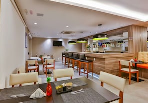 Daily buffet breakfast for a fee - Sleep Inn Guarulhos (Guarulhos)