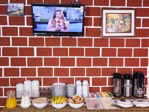32 inci televisyen skrin rata dengan kabel, TV 
