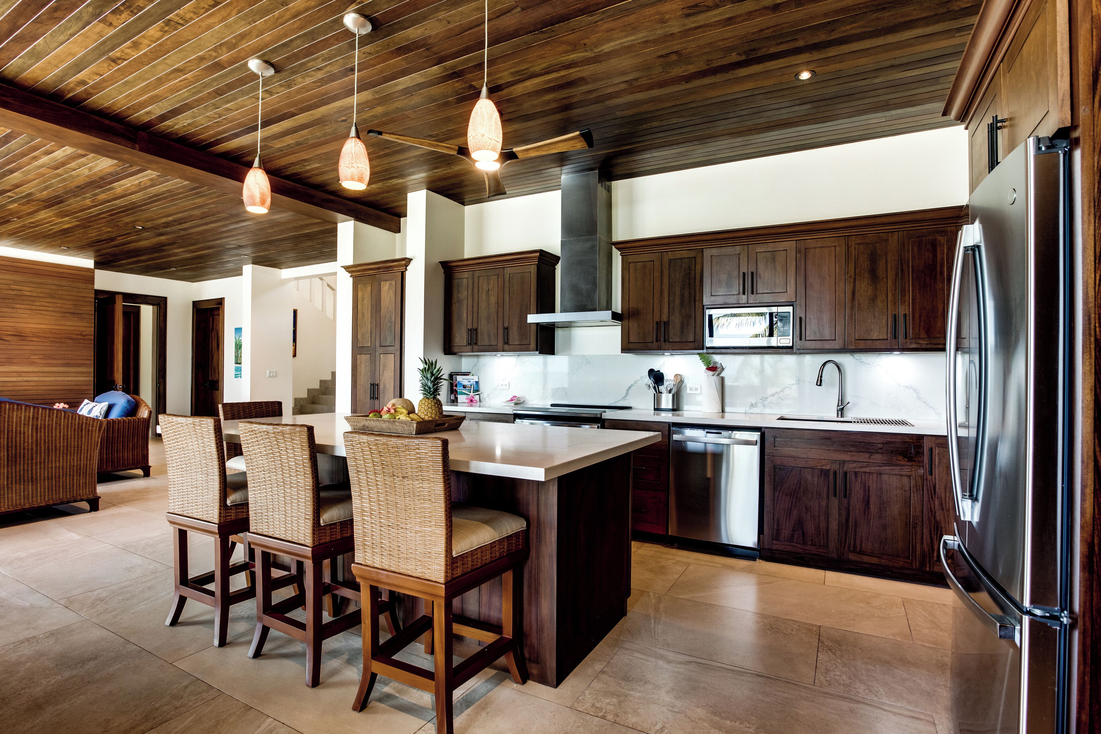 4 bedroom beach house with pool | private kitchen | freezer