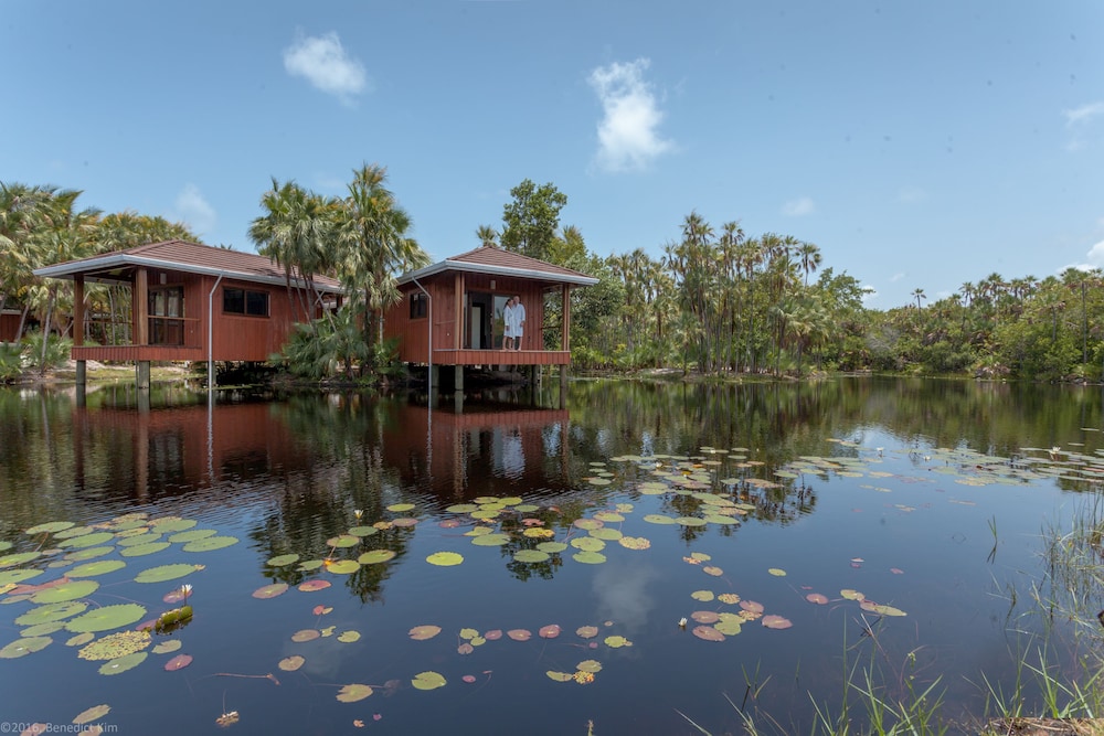 Naïa Resort and Spa by null