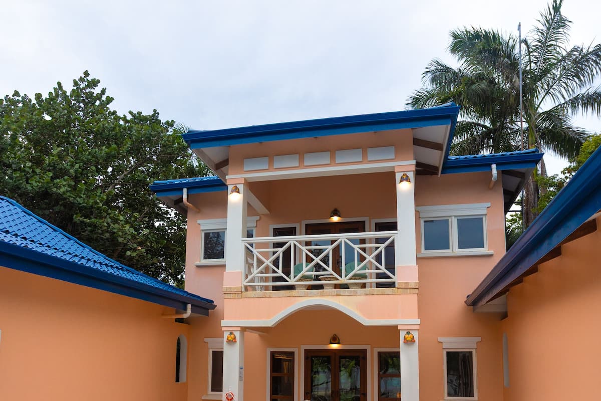 3 Bedroom Beach Villa with Pool | Terrace/patio