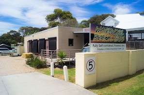 Property entrance - The Waterwheel Beach Cabins - Caravan Park (Lake Tyers Beach)