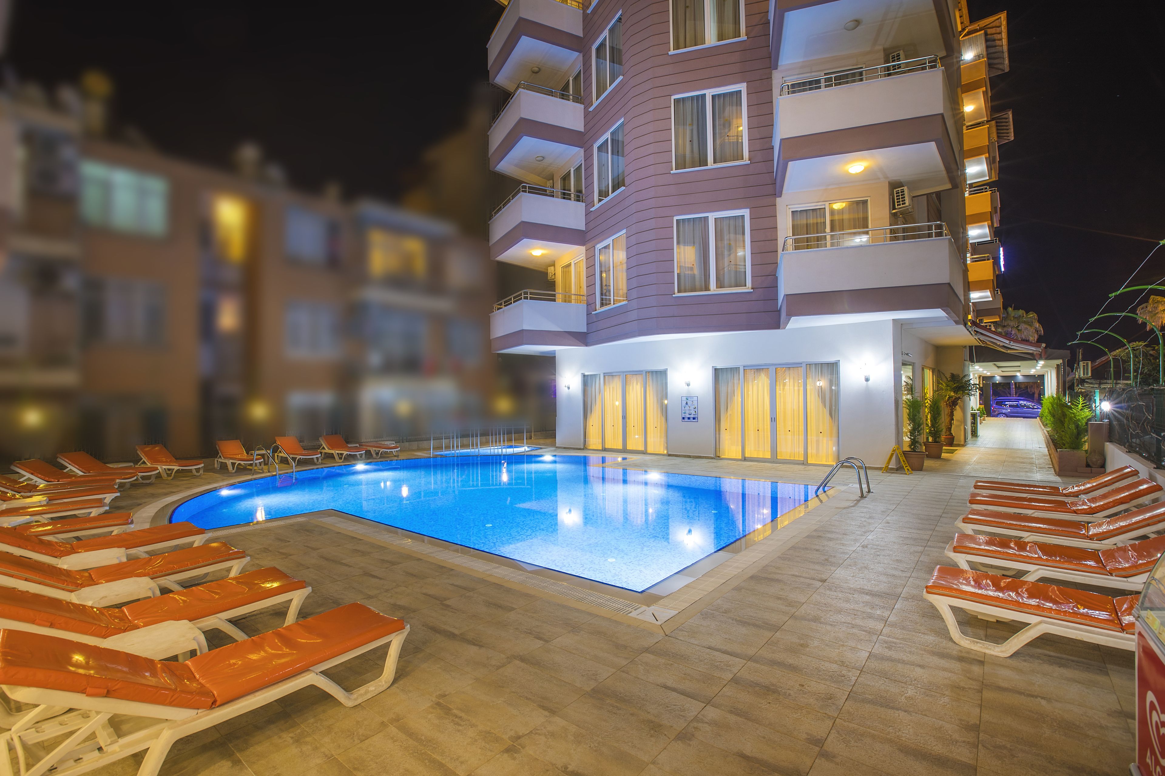 Photo - Hawaii Suite Beach Hotel