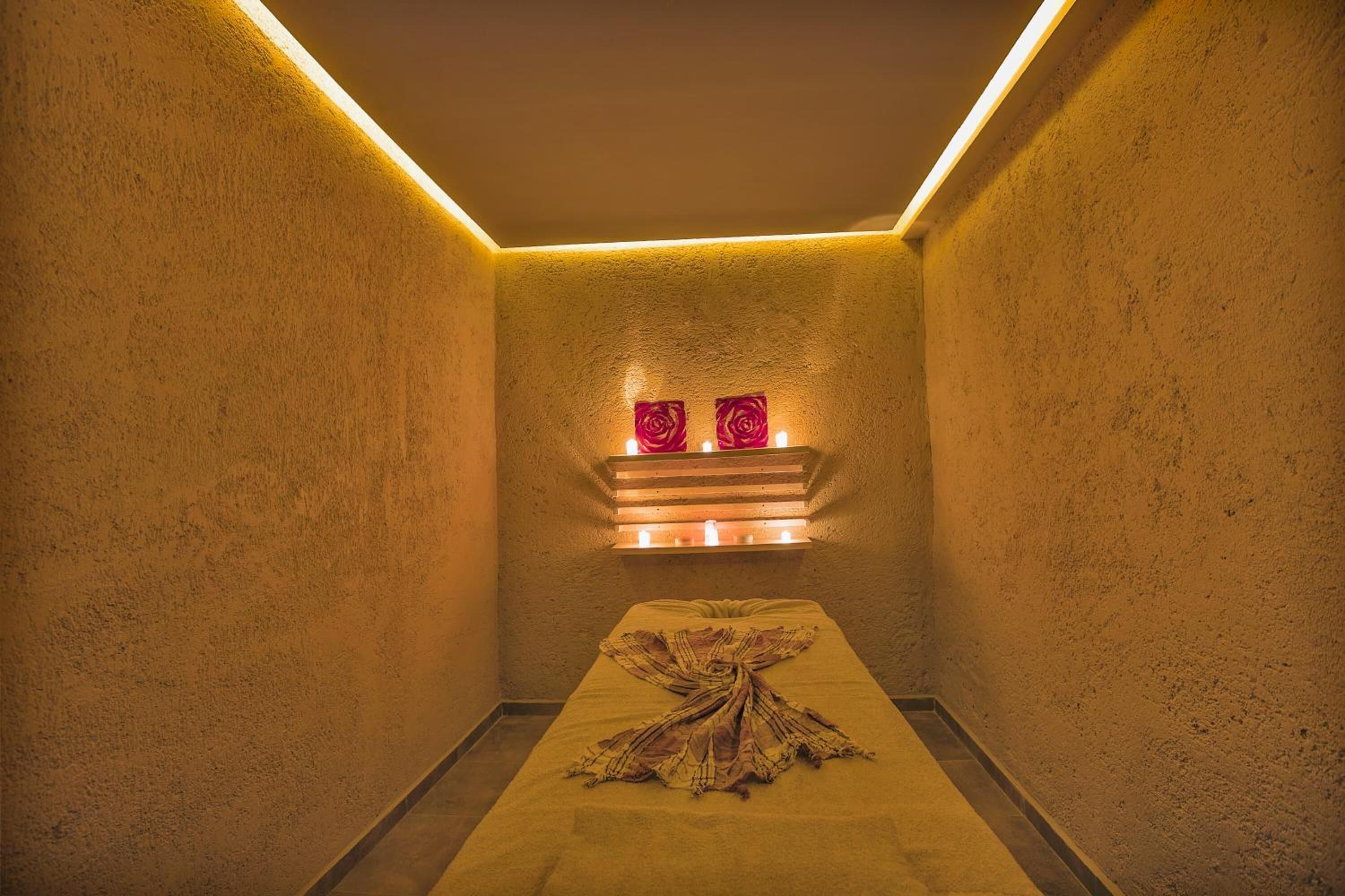 Photo - Hawaii Suite Beach Hotel