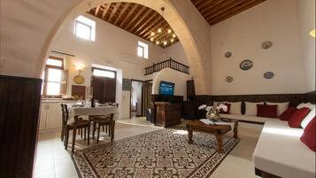 Villa, 3 Bedrooms | Living area | 32-inch flat-screen TV with satellite channels, plasma TV, DVD player