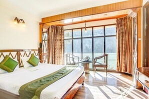 Deluxe Room - Treebo Trend Lakeside Inn (Nainital)