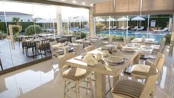 Daily buffet breakfast (EUR 15 per person)
