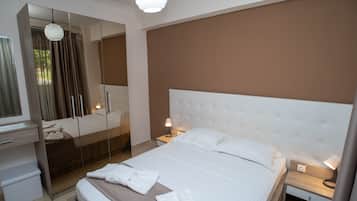 Literie de qualité supérieure, coffres-forts dans les chambres, bureau