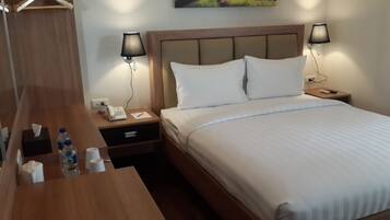 Exclusive Room | Desk, blackout curtains, free WiFi