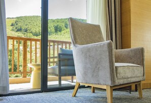 Standard Room, 1 King Bed | Premium bedding, down comforters, Select Comfort beds, in-room safe - Element Chongli (Zhangjiakou)