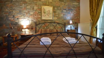 Suite Classic, 1 letto matrimoniale con divano letto, vista montagna | Insonorizzazione, Wi-Fi gratuito