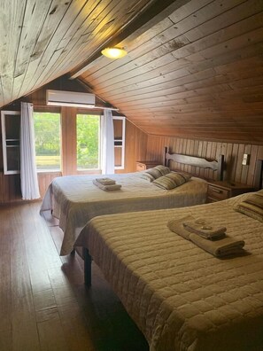 Basic Chalet | Blackout curtains, free WiFi