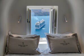 Penthouse Villa | Pillowtop beds, in-room safe, individually decorated - Thera Villas (Santorini)