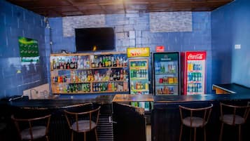 Breakfast, lunch, dinner served; local and international cuisine