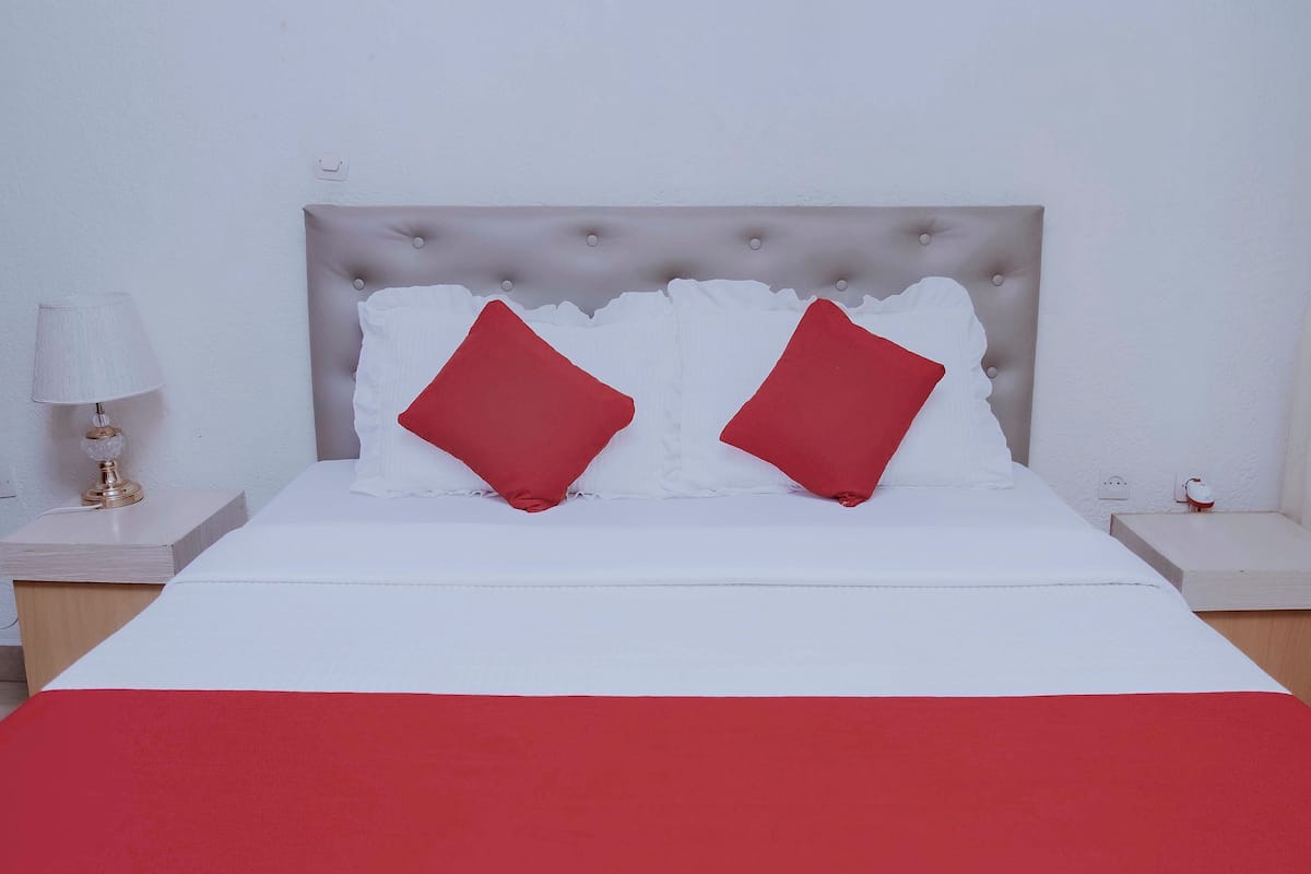 hypo-allergenic bedding, select comfort beds, minibar