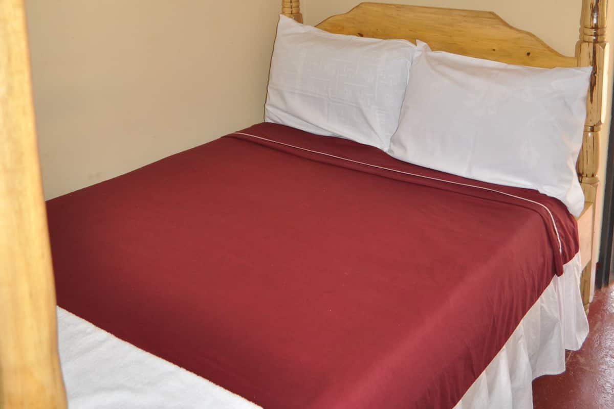 Deluxe Double Room | Blackout drapes, rollaway beds, free WiFi