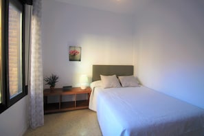 3 Schlafzimmer, Bügeleisen/Bügelbrett, Babybetten, kostenloses WLAN