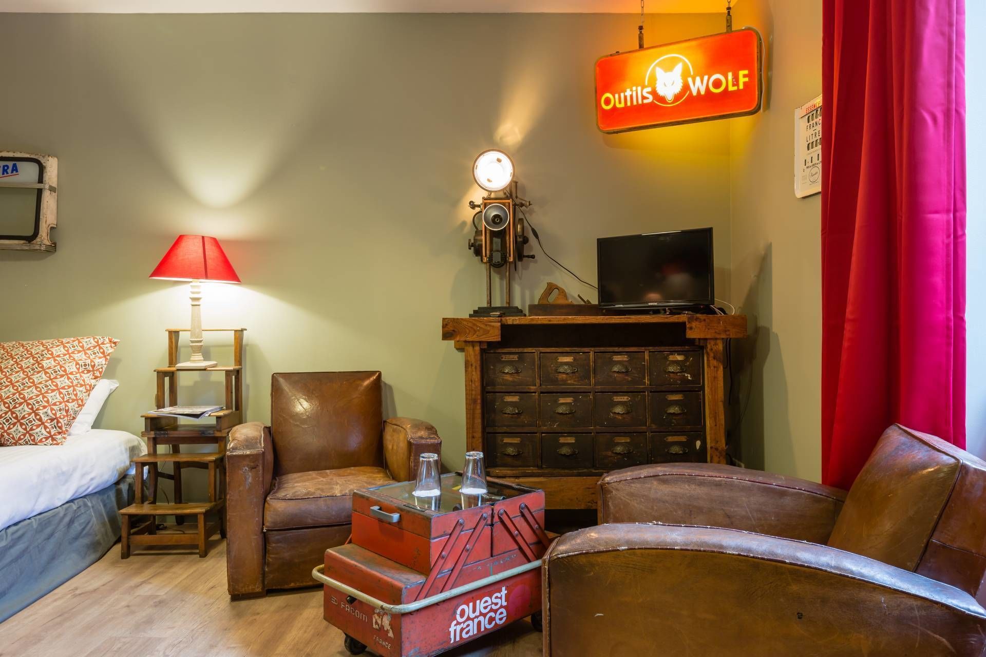 Studio (L'atelier) | 1 bedroom, premium bedding, individually decorated