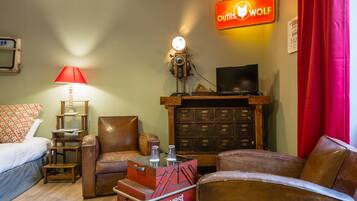 Studio (L'atelier) | 1 bedroom, premium bedding, individually decorated