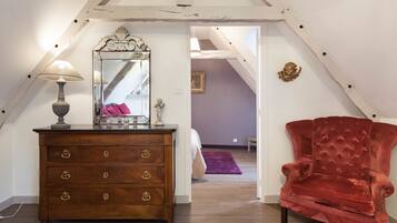 Apartment (La Belle epoque) | Living area | Flat-screen TV