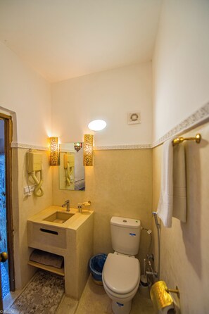 Classic Double Room | Bathroom | Shower, towels, soap, toilet paper