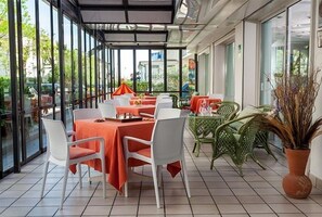 Dagelijks ontbijtbuffet inbegrepen