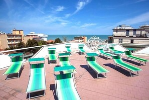 Sun deck - Hotel Villa Lina (Riccione)