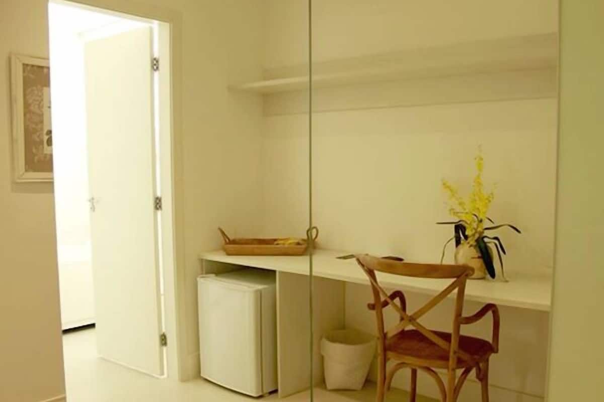 Luxury Double Room (Kauai) | Room amenity