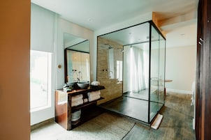 Luxury Double Room | Bathroom | Designer toiletries, hair dryer, towels