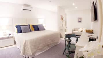 Suite Super Luxo Sala de Estar (Hawaii) | Minibar, desk, free WiFi, bed sheets