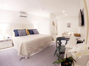 Suite Super Luxo Sala de Estar (Hawaii) | Minibar, desk, free WiFi, bed sheets - Hotel Maui Maresias - Adults Only (São Sebastião)