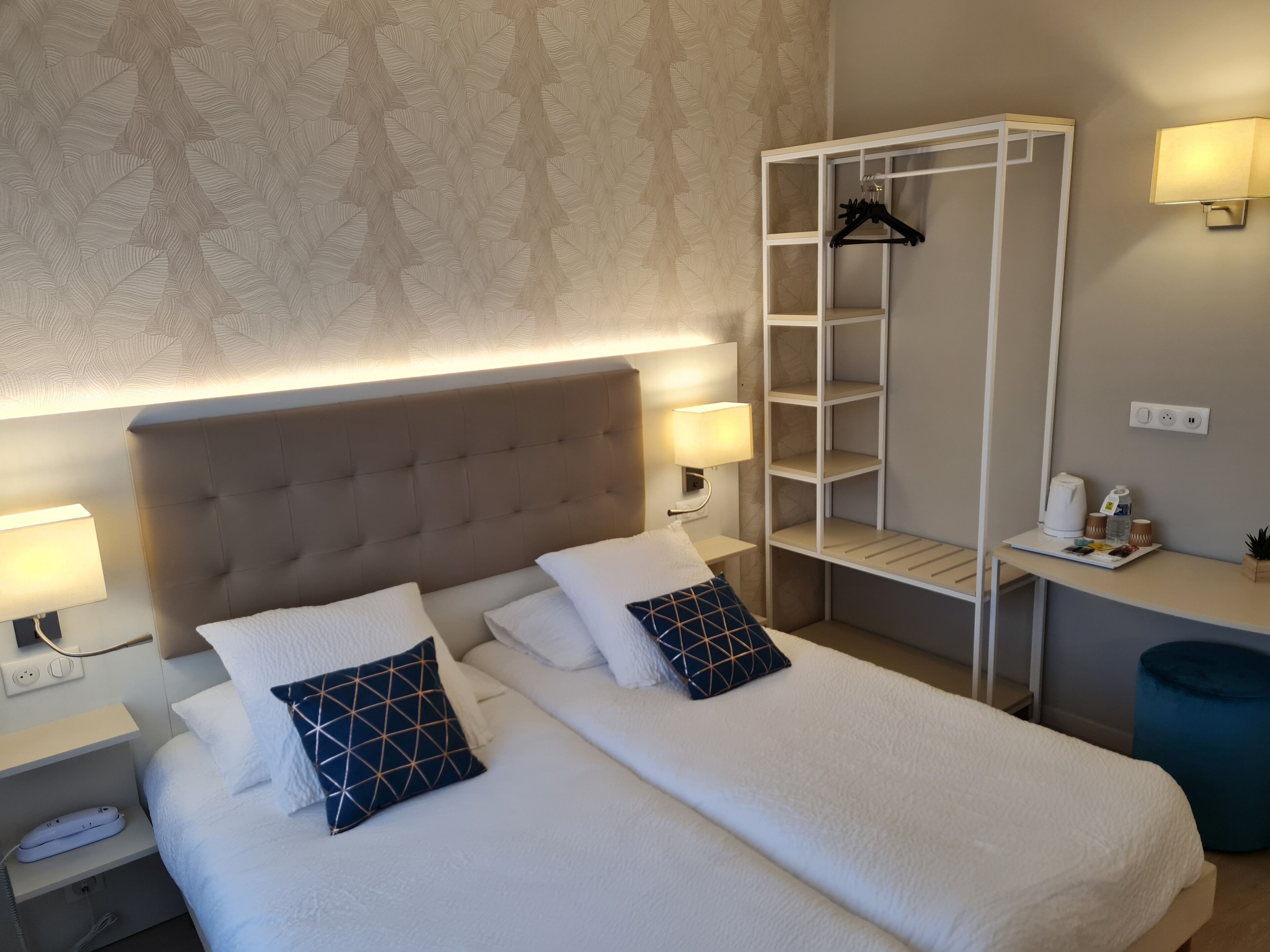 comfort twin room | desk, blackout curtains, soundproofing, free wifi
