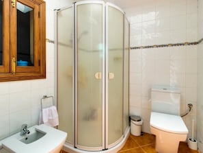 Apartamento, 2 habitaciones | Baño