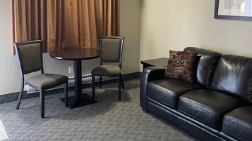 Room, 1 Queen Bed | Down comforters, pillowtop beds, desk, laptop workspace