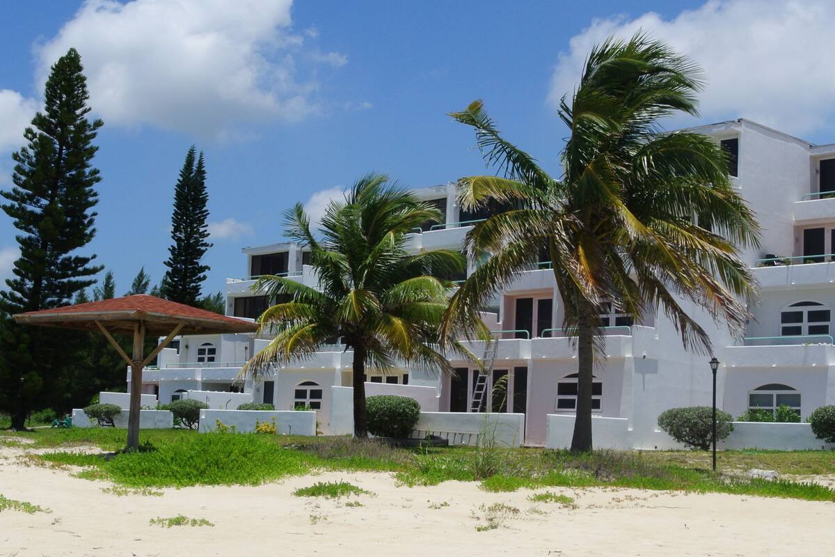 Chambre, 2 chambres, 2 salles de bains, en front de plage | Plage | Plage, sable blanc, cabines gratuites, serviettes de plage