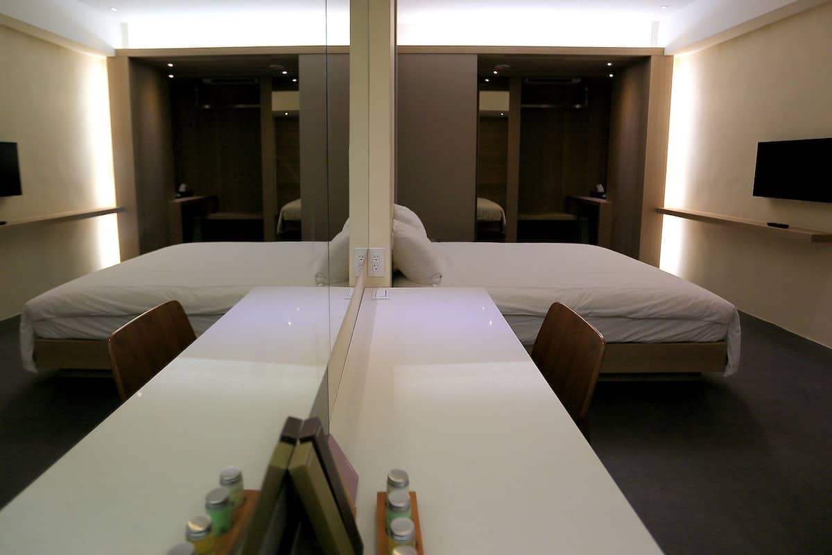 Standard Double Room (04) | Premium bedding, individually decorated, individually furnished, desk