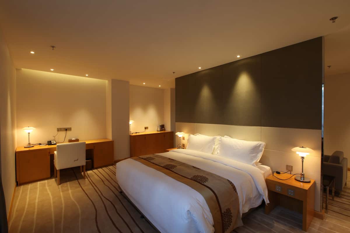 Minibar, in-room safe, desk, blackout drapes