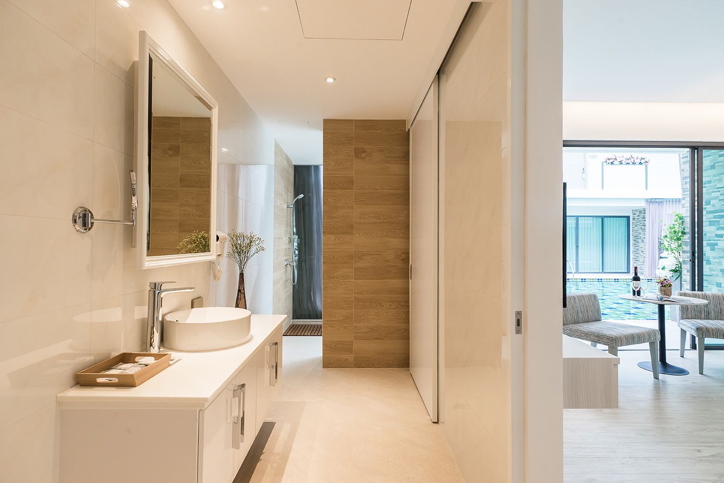 deluxe double room, pool access | bathroom | shower, rainfall showerhead, free toiletries, hair dryer