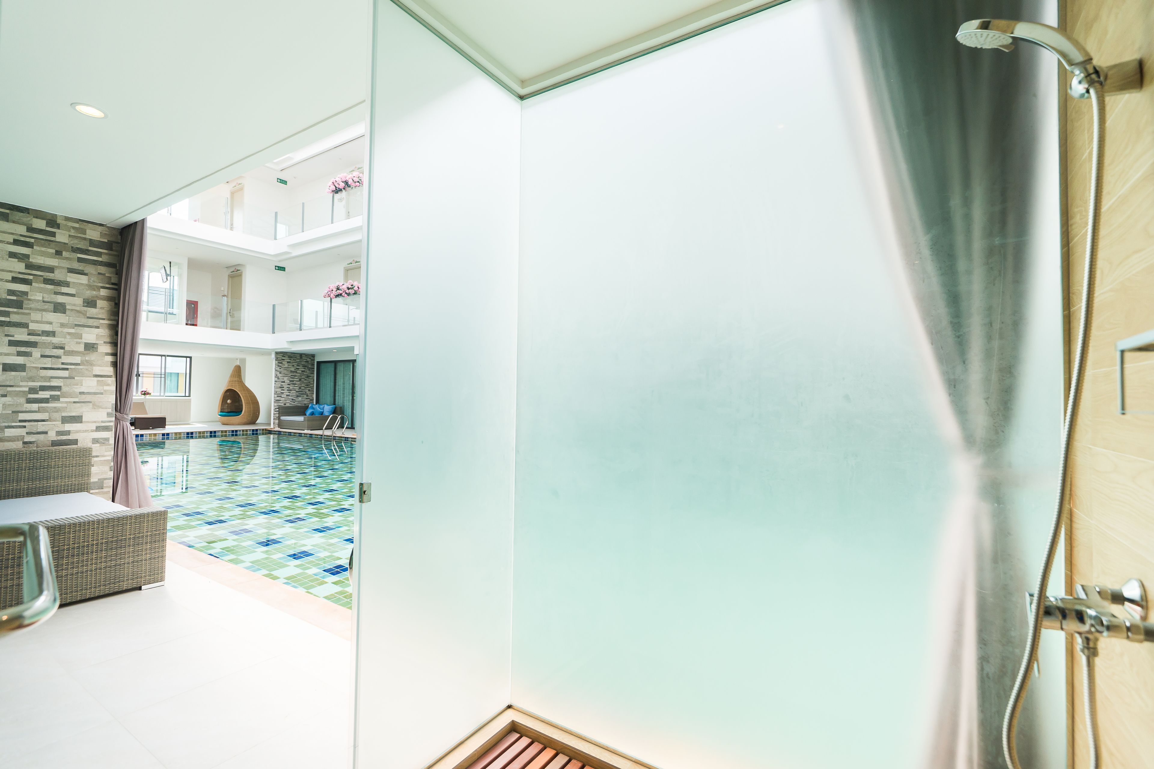 deluxe double room, pool access | bathroom shower