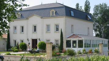 Majoituspaikan julkisivu