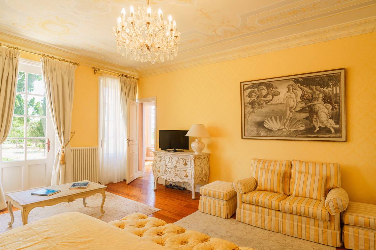 suite vénitienne | minibar, in-room safe, individually decorated, individually furnished