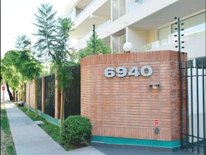 Front of property - AlojaRent Da Vinci (Santiago)