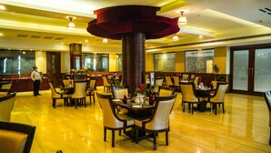 Cooked-to-order breakfast for a fee - Clarion Inn Amps (Patiala)