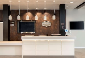 Reception - Hampton by Hilton London Excel (London)