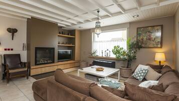 Televisie en een tafeltennistafel