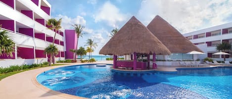 Trendy Room | Ropa de cama hipoalergénica y minibar