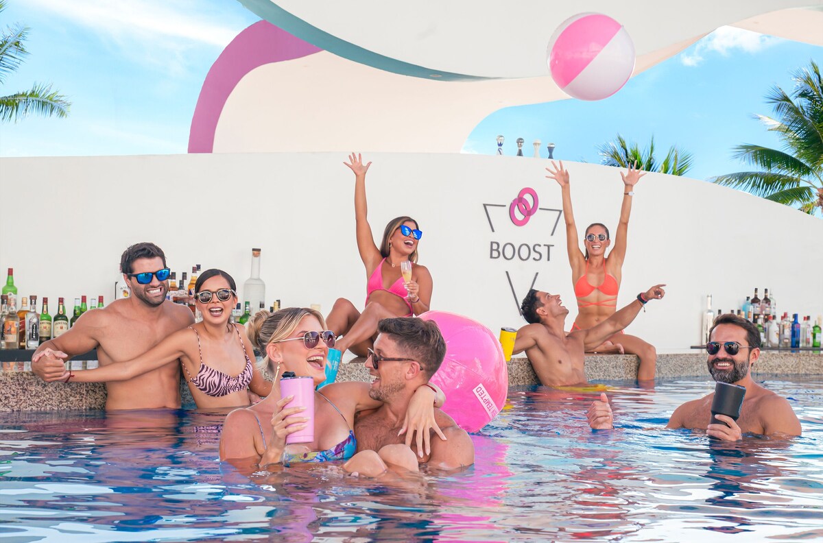 6 bars/lounges, 2 swim-up bars, 2 poolside bars