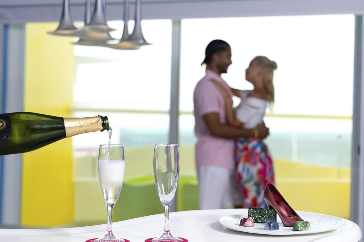 Hypoallergeen beddengoed, een minibar, een kluis op de kamer